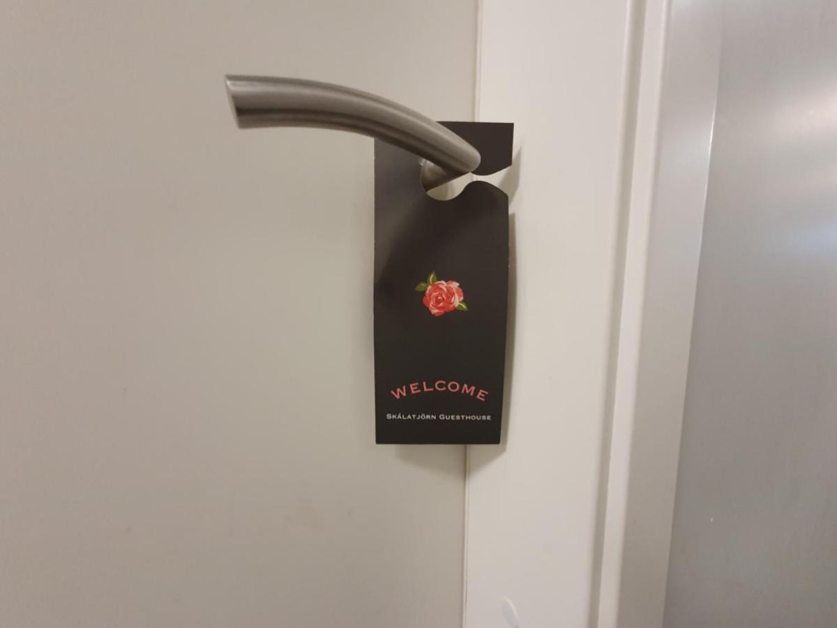 Skálatjörn Guesthouse Skalatjorn Extérieur photo